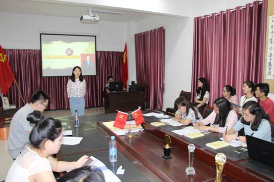 说明: E:\肖永霞\2017—2018年度\第二学期\党团活动\真学\2018.5.7朗诵\IMG_5526.JPG
